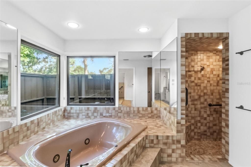 En Venta: $1,450,000 (4 camas, 2 baños, 3765 Pies cuadrados)