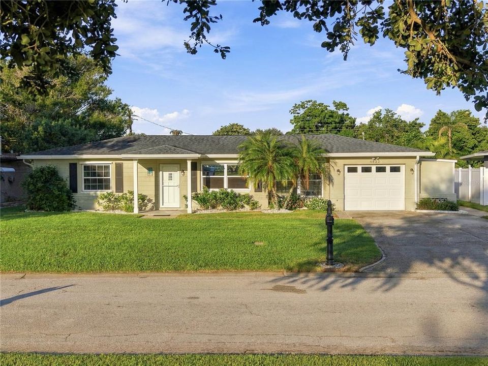 For Sale: $515,000 (2 beds, 2 baths, 1347 Square Feet)