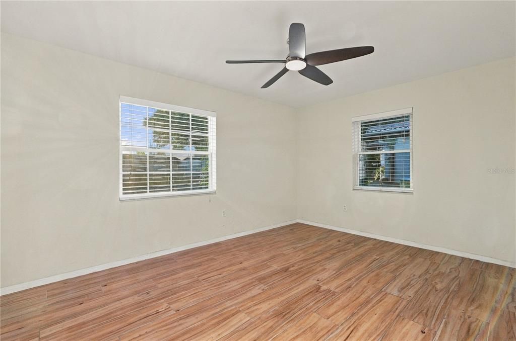 For Sale: $515,000 (2 beds, 2 baths, 1347 Square Feet)