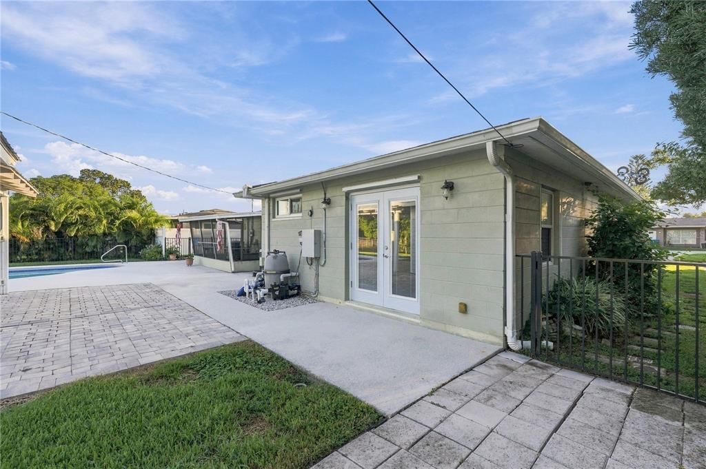 For Sale: $515,000 (2 beds, 2 baths, 1347 Square Feet)