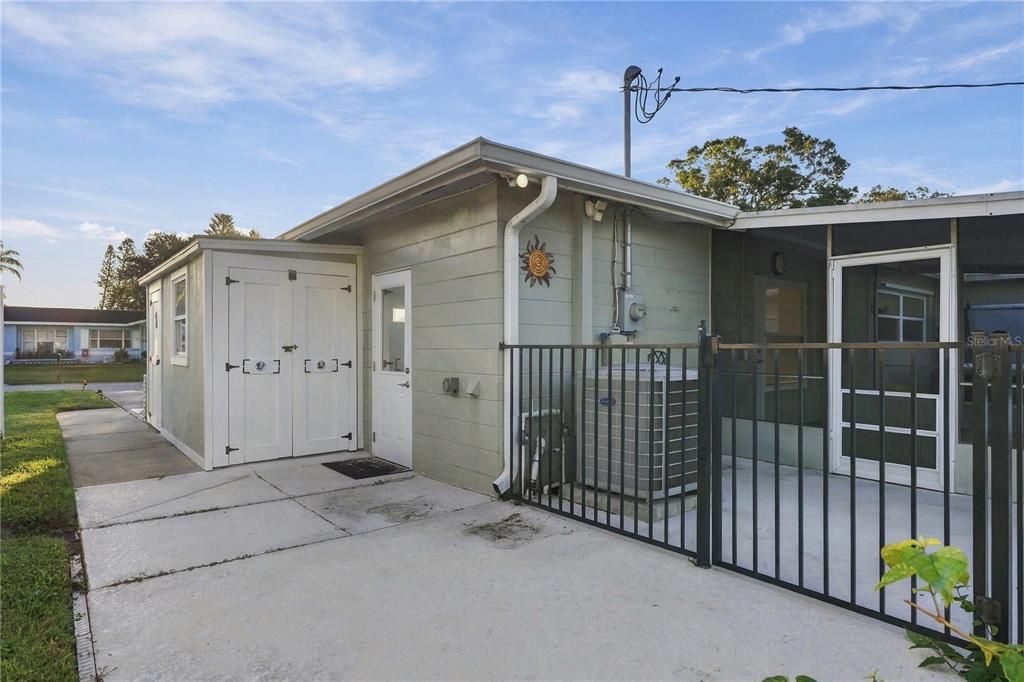 For Sale: $515,000 (2 beds, 2 baths, 1347 Square Feet)