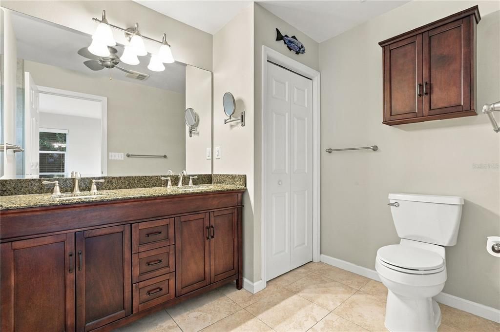 For Sale: $515,000 (2 beds, 2 baths, 1347 Square Feet)