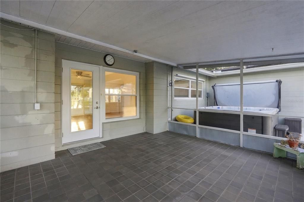 For Sale: $515,000 (2 beds, 2 baths, 1347 Square Feet)