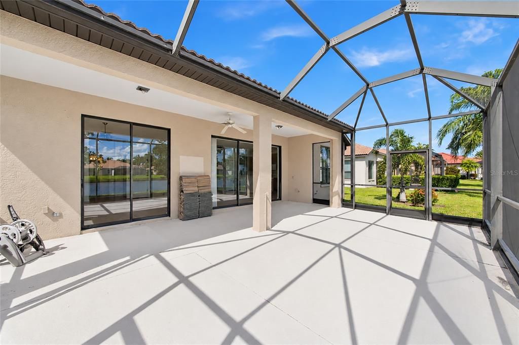 En Venta: $425,000 (2 camas, 2 baños, 1841 Pies cuadrados)