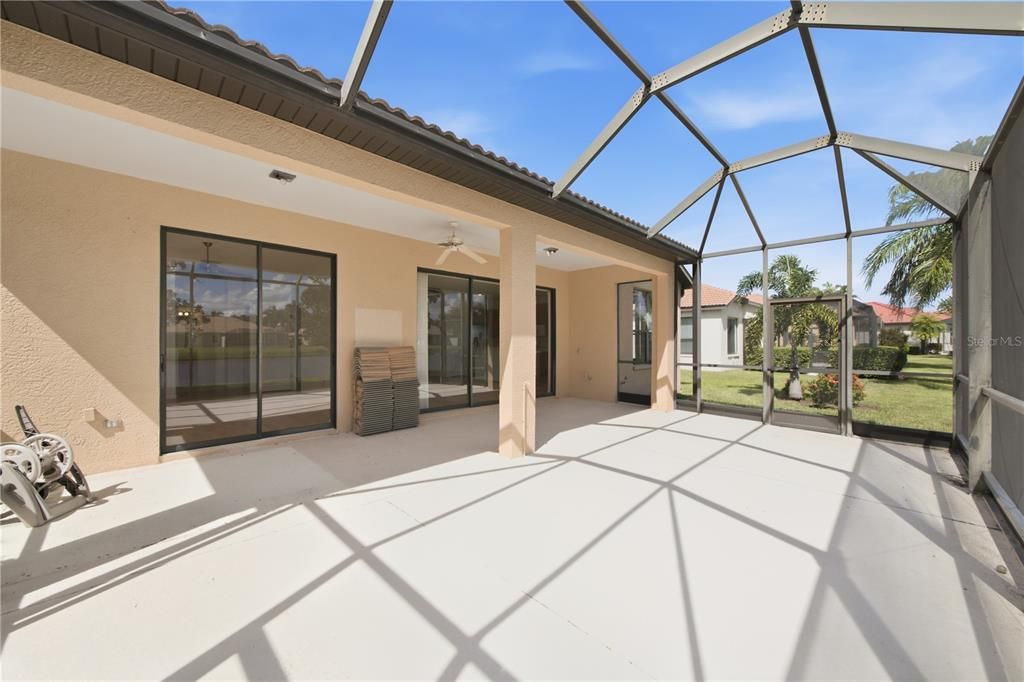 En Venta: $425,000 (2 camas, 2 baños, 1841 Pies cuadrados)