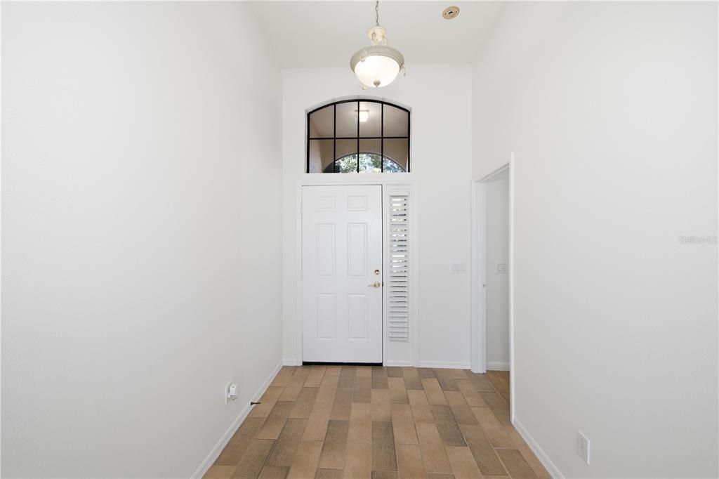 En Venta: $425,000 (2 camas, 2 baños, 1841 Pies cuadrados)