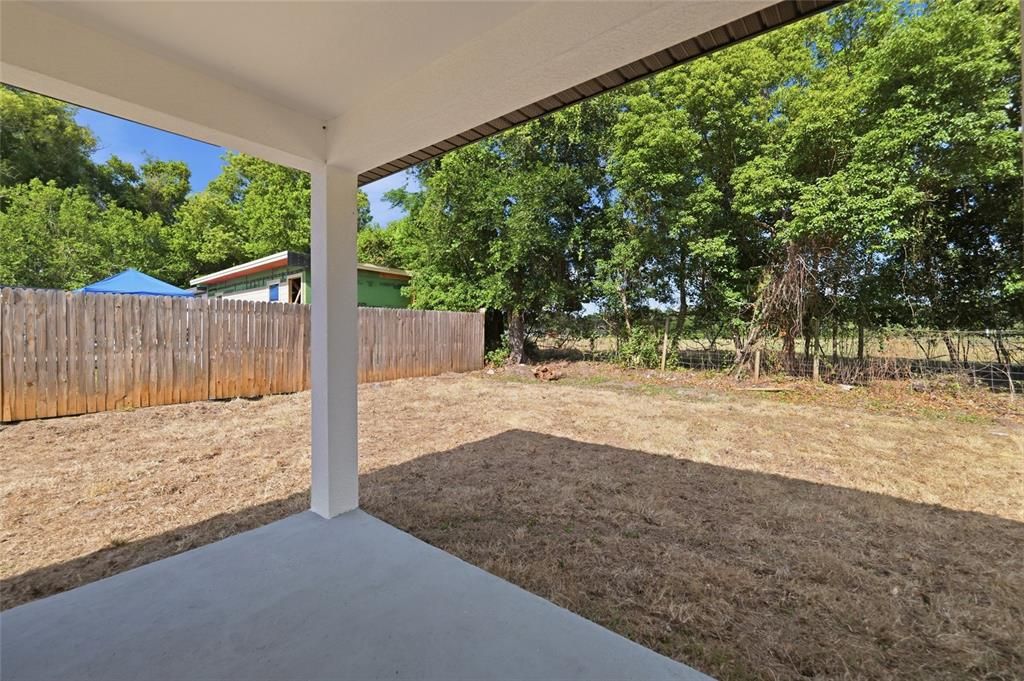 For Rent: $2,000 (3 beds, 2 baths, 1395 Square Feet)