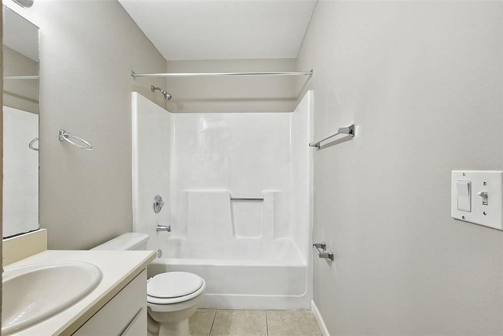 En Venta: $295,000 (3 camas, 2 baños, 1561 Pies cuadrados)
