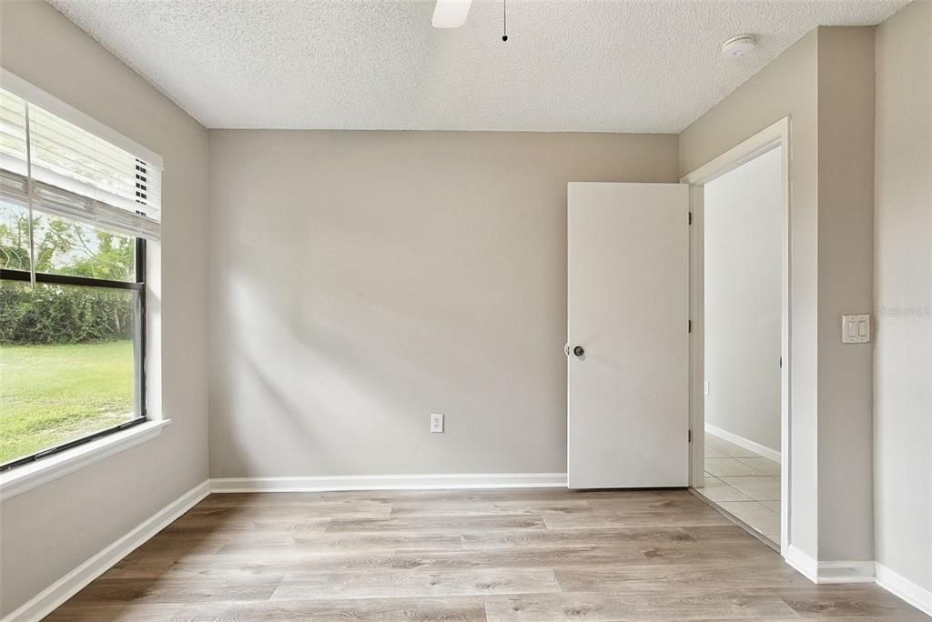 En Venta: $295,000 (3 camas, 2 baños, 1561 Pies cuadrados)