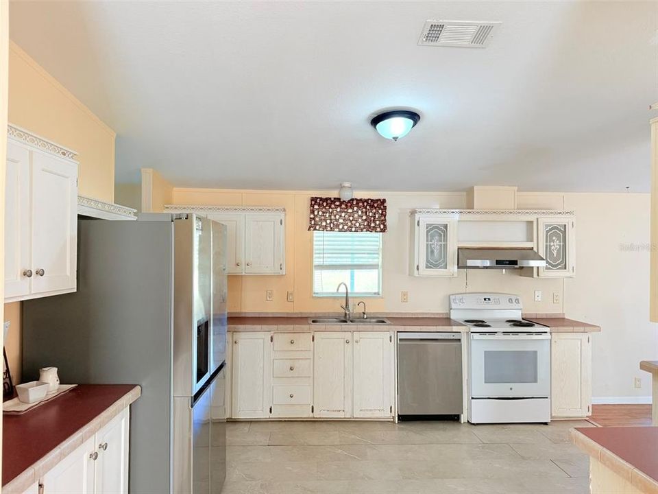 For Rent: $1,980 (3 beds, 2 baths, 1620 Square Feet)