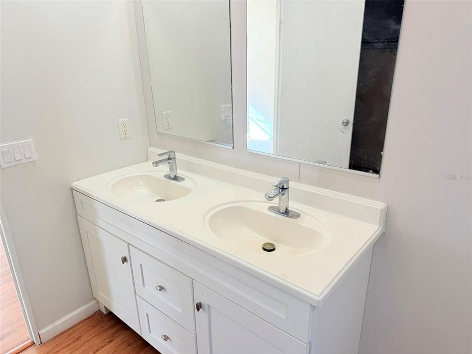 For Rent: $1,980 (3 beds, 2 baths, 1620 Square Feet)