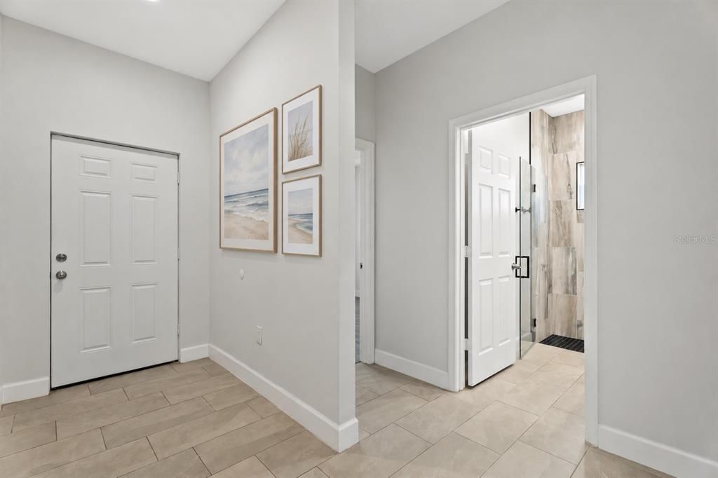 For Sale: $319,000 (3 beds, 2 baths, 1561 Square Feet)