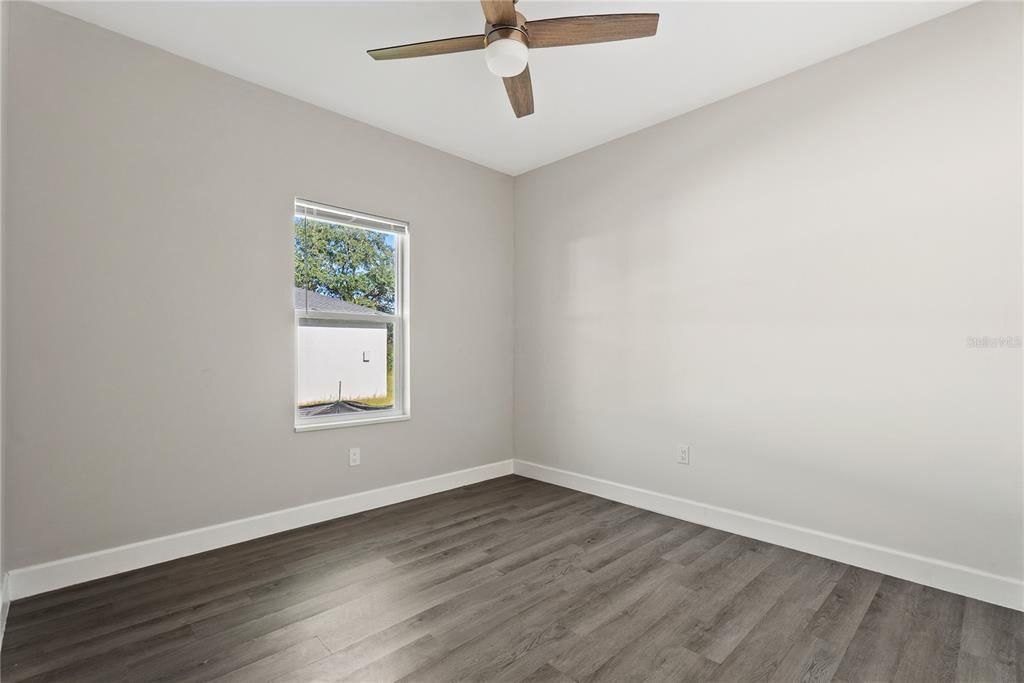 For Sale: $319,000 (3 beds, 2 baths, 1561 Square Feet)