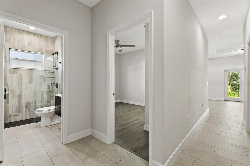 For Sale: $319,000 (3 beds, 2 baths, 1561 Square Feet)