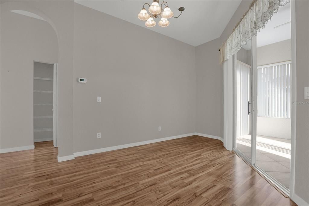 En Venta: $320,000 (3 camas, 2 baños, 1680 Pies cuadrados)