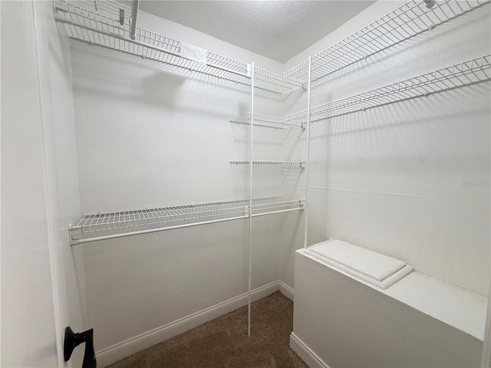 For Rent: $1,600 (1 beds, 1 baths, 700 Square Feet)