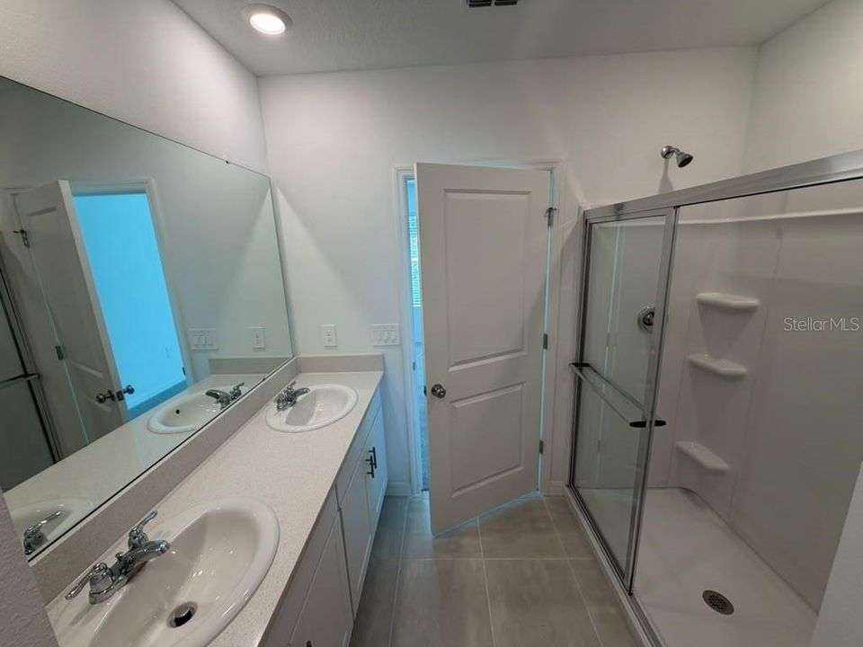 В аренду: $2,100 (3 спален, 2 ванн, 1602 Квадратных фут)