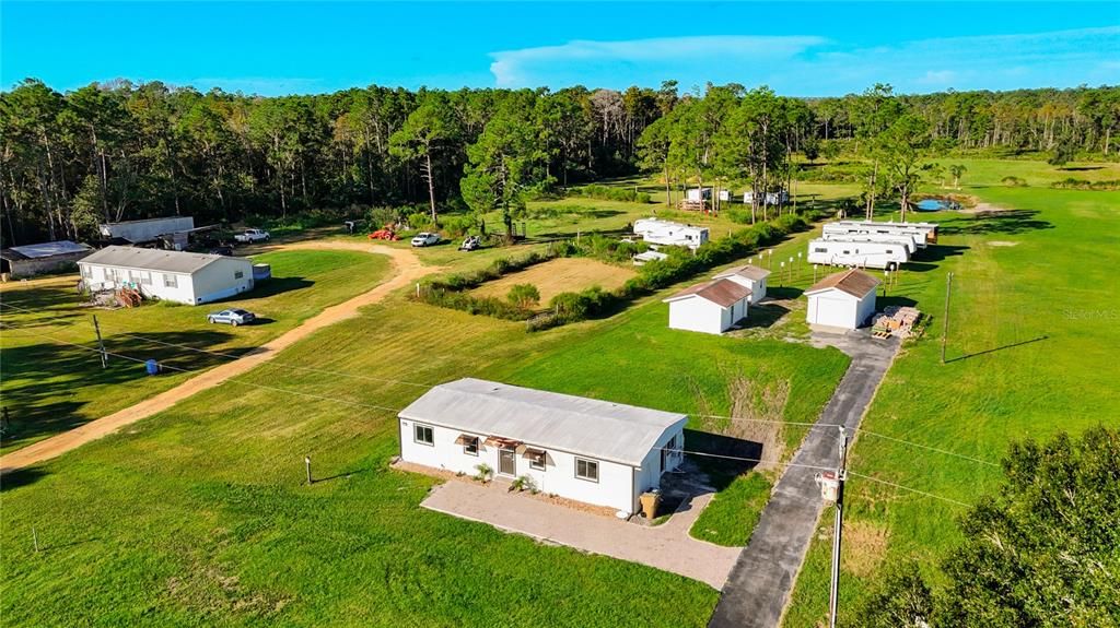 На продажу: $320,000 (2 спален, 2 ванн, 1152 Квадратных фут)