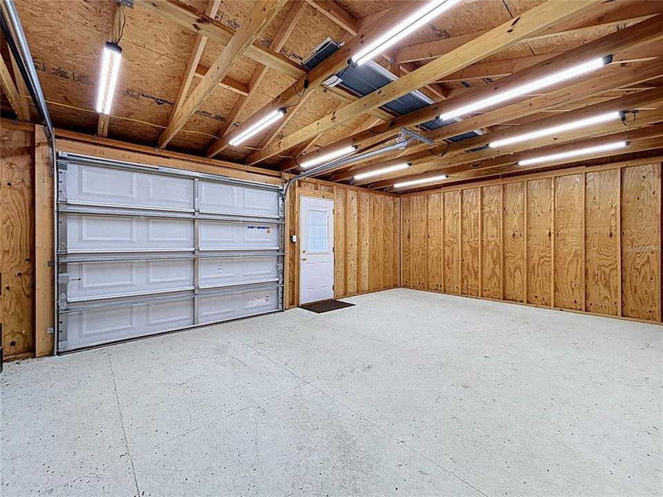 На продажу: $320,000 (2 спален, 2 ванн, 1152 Квадратных фут)