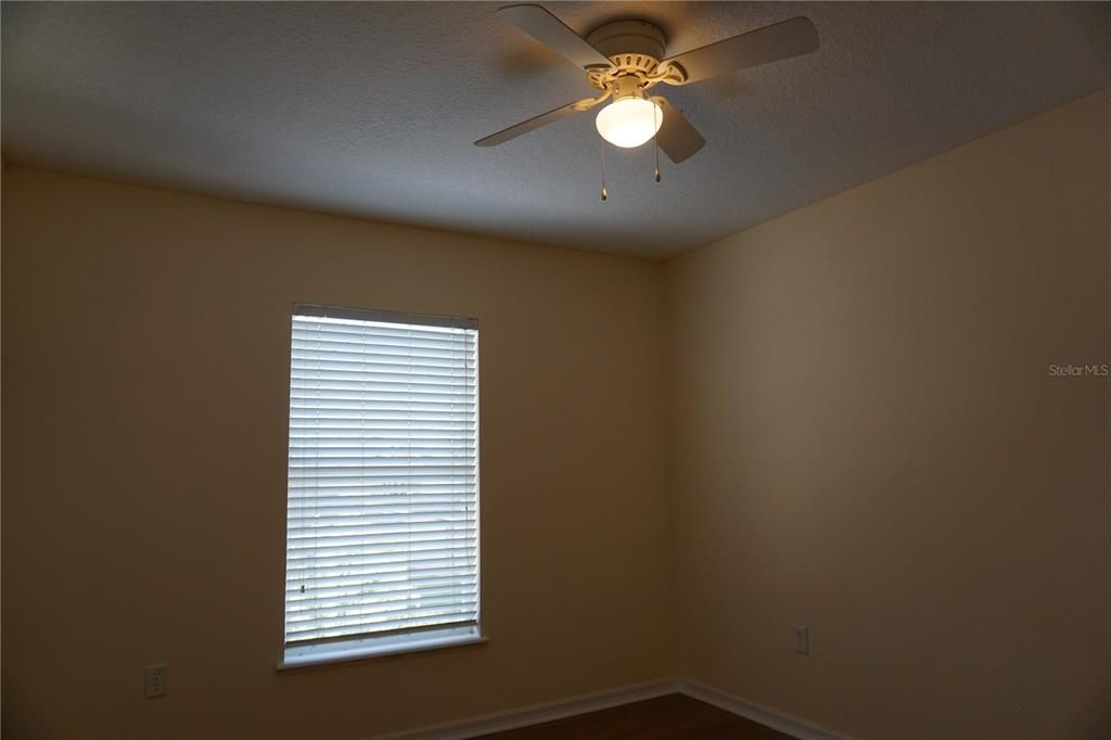 For Rent: $1,950 (4 beds, 2 baths, 2200 Square Feet)