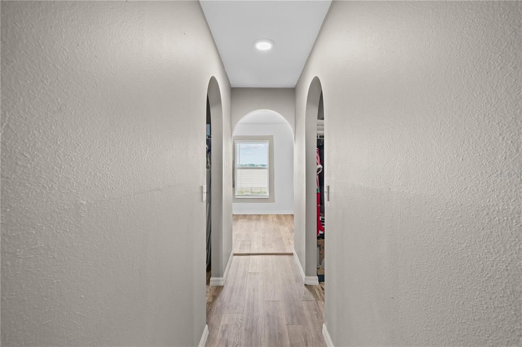 En Venta: $490,000 (6 camas, 4 baños, 3920 Pies cuadrados)
