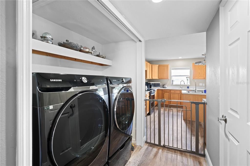 En Venta: $490,000 (6 camas, 4 baños, 3920 Pies cuadrados)
