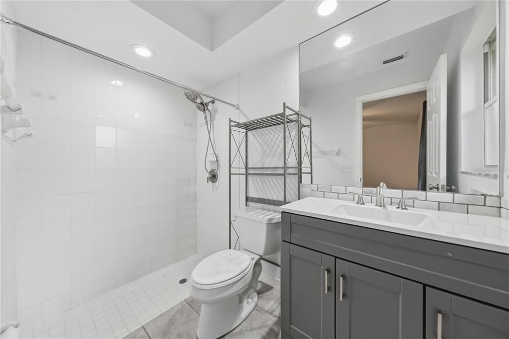 For Sale: $319,900 (3 beds, 2 baths, 1176 Square Feet)