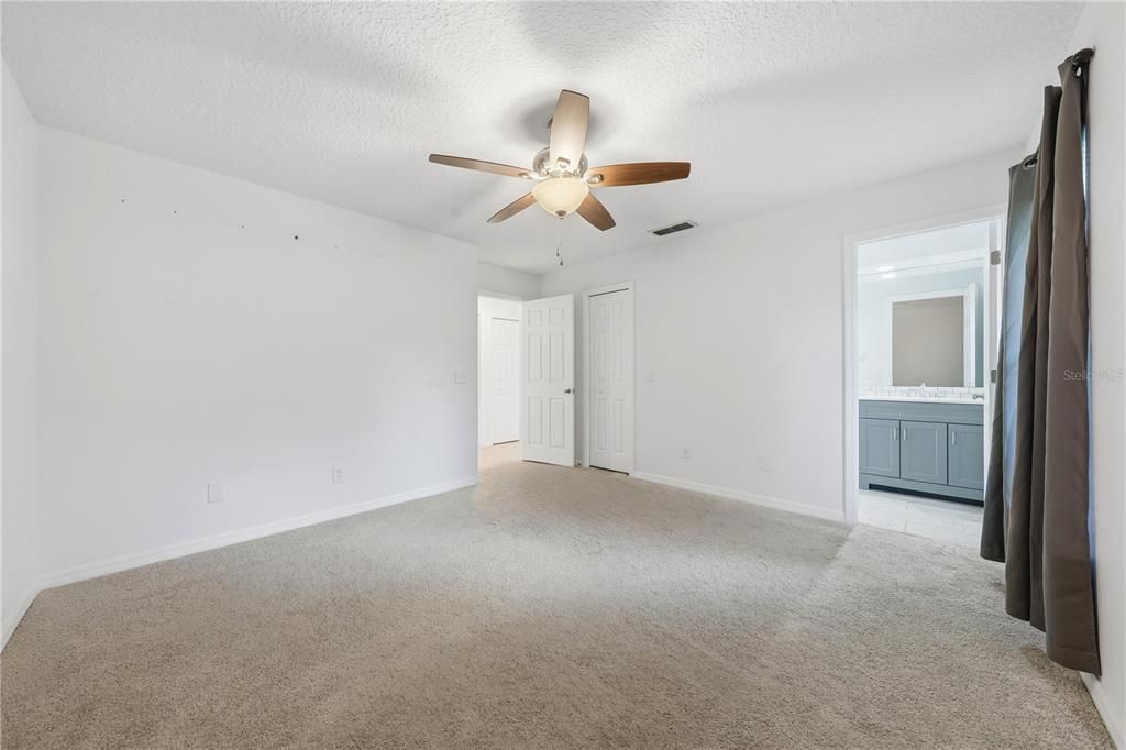 For Sale: $319,900 (3 beds, 2 baths, 1176 Square Feet)