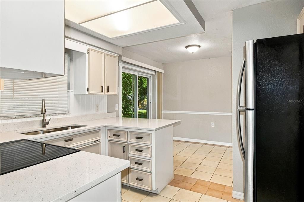 В аренду: $1,465 (2 спален, 2 ванн, 846 Квадратных фут)