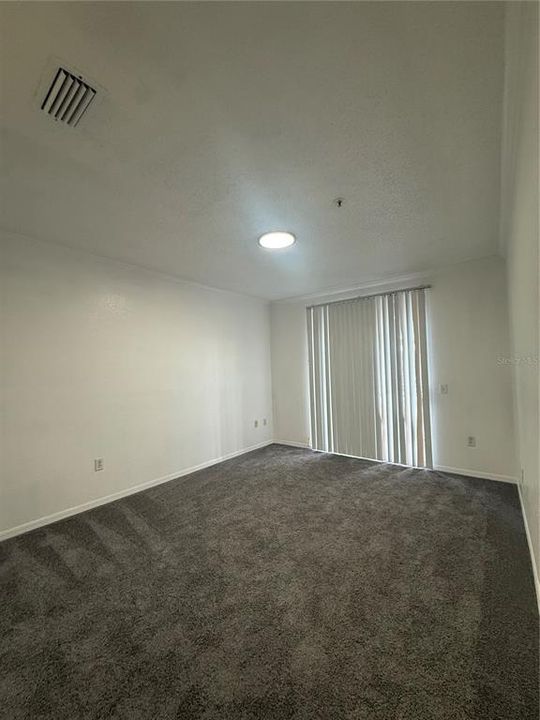 For Rent: $1,200 (1 beds, 1 baths, 732 Square Feet)