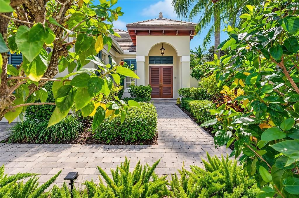 For Sale: $1,100,000 (3 beds, 3 baths, 2467 Square Feet)