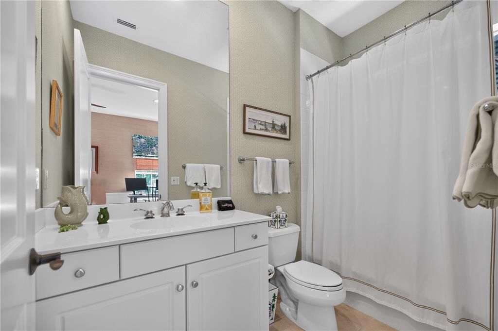 For Sale: $1,100,000 (3 beds, 3 baths, 2467 Square Feet)