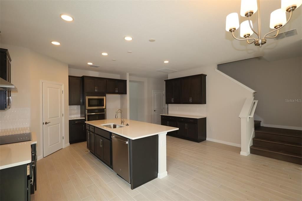 En Venta: $534,990 (5 camas, 4 baños, 3119 Pies cuadrados)