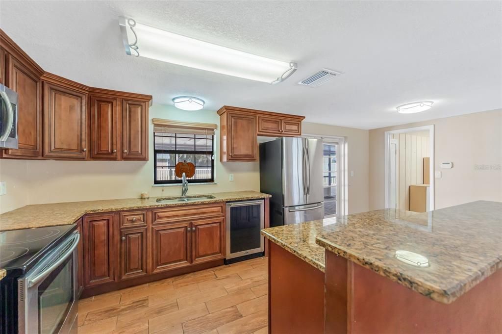 На продажу: $499,900 (3 спален, 2 ванн, 1734 Квадратных фут)