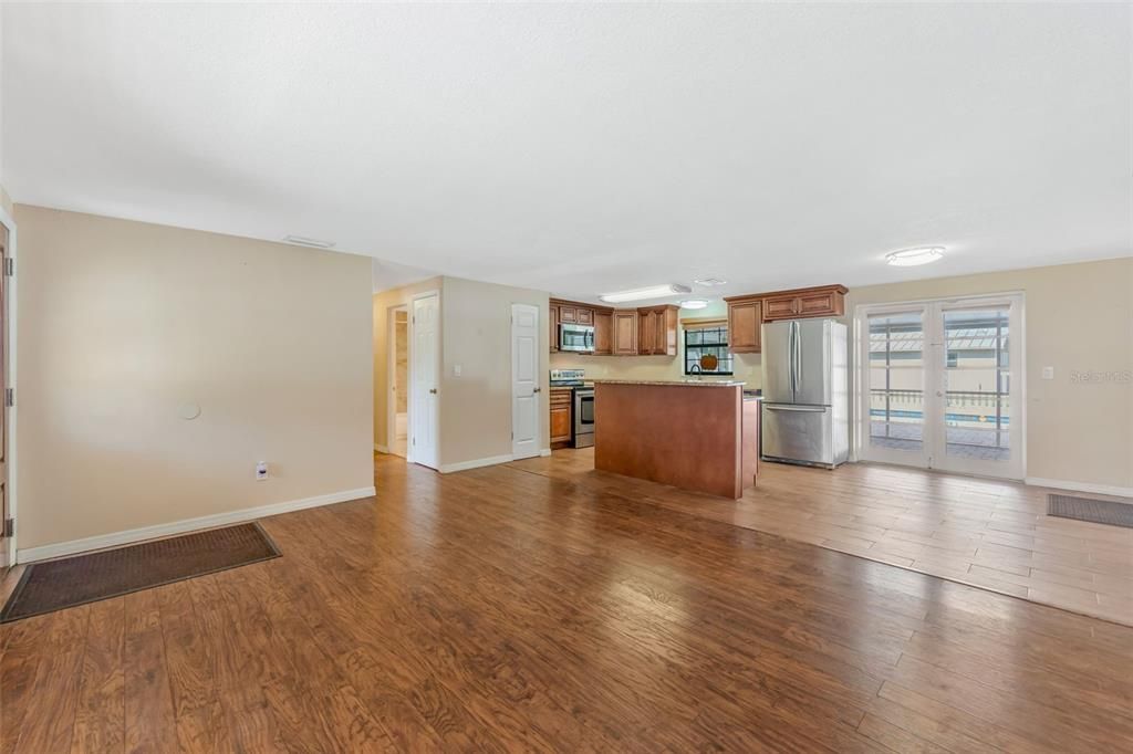 На продажу: $499,900 (3 спален, 2 ванн, 1734 Квадратных фут)