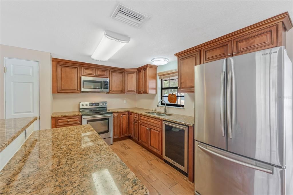 На продажу: $499,900 (3 спален, 2 ванн, 1734 Квадратных фут)