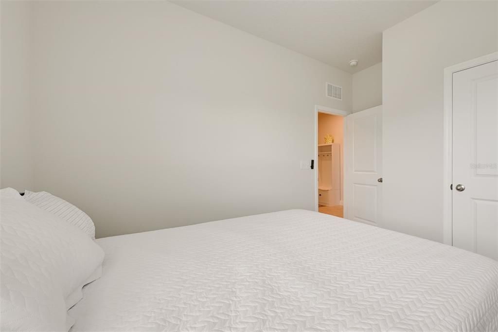 На продажу: $525,000 (4 спален, 2 ванн, 1808 Квадратных фут)