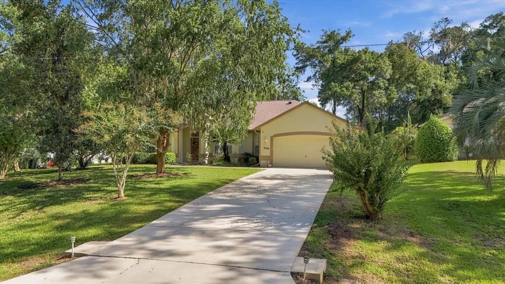 For Sale: $385,000 (3 beds, 2 baths, 2047 Square Feet)