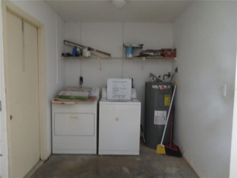 For Sale: $200,000 (3 beds, 2 baths, 1202 Square Feet)