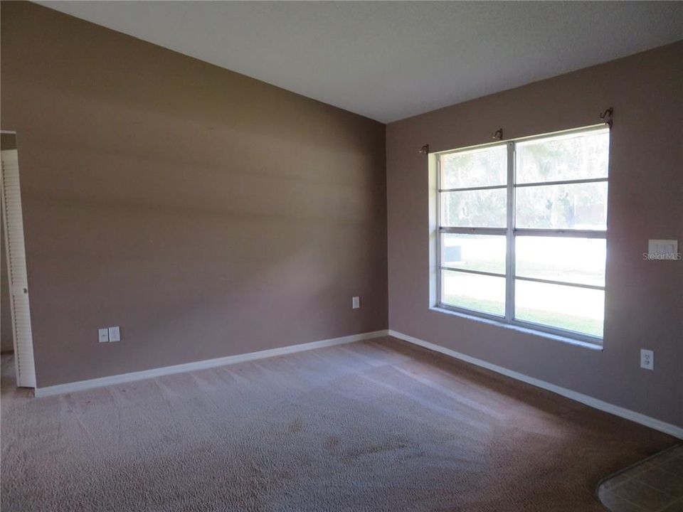 For Sale: $200,000 (3 beds, 2 baths, 1202 Square Feet)