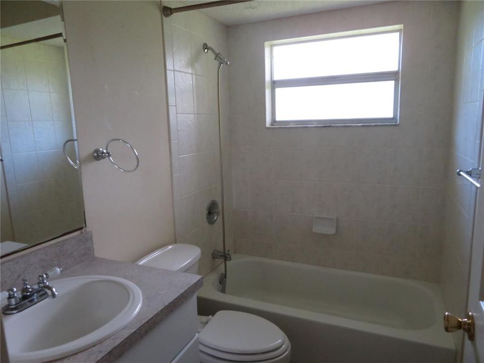 For Sale: $200,000 (3 beds, 2 baths, 1202 Square Feet)