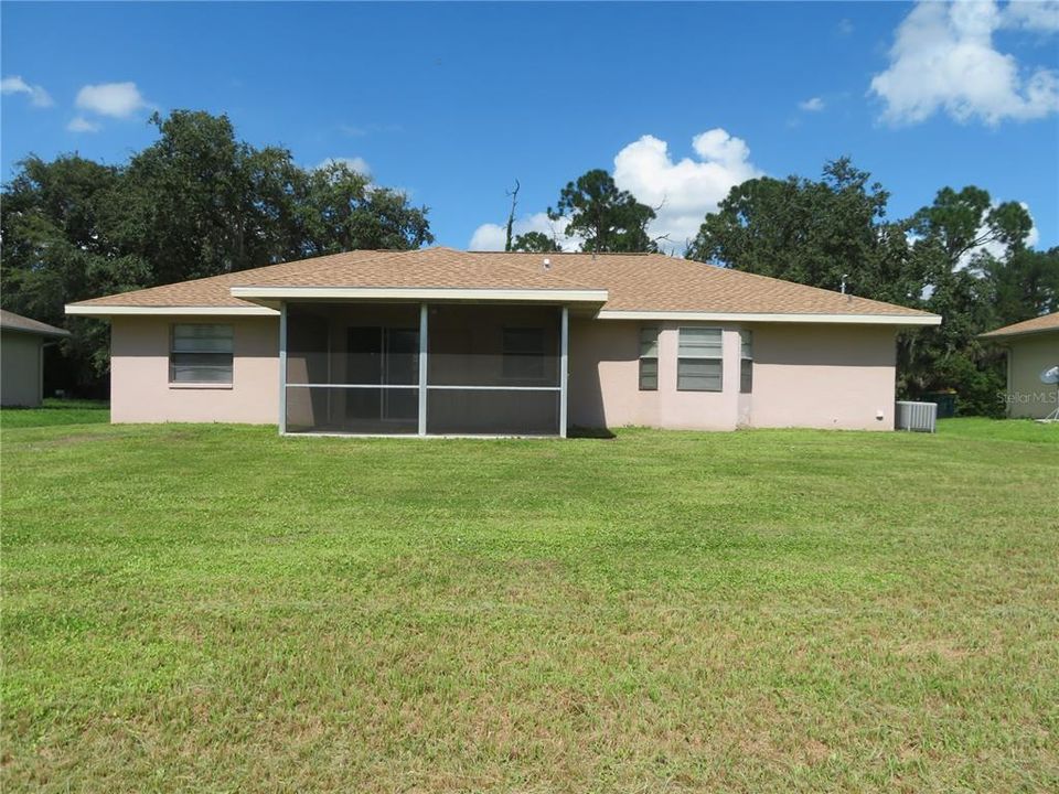 For Sale: $200,000 (3 beds, 2 baths, 1202 Square Feet)