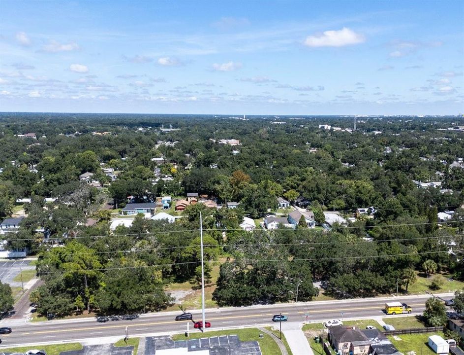 待售: $3,000,000 (2.35 acres)