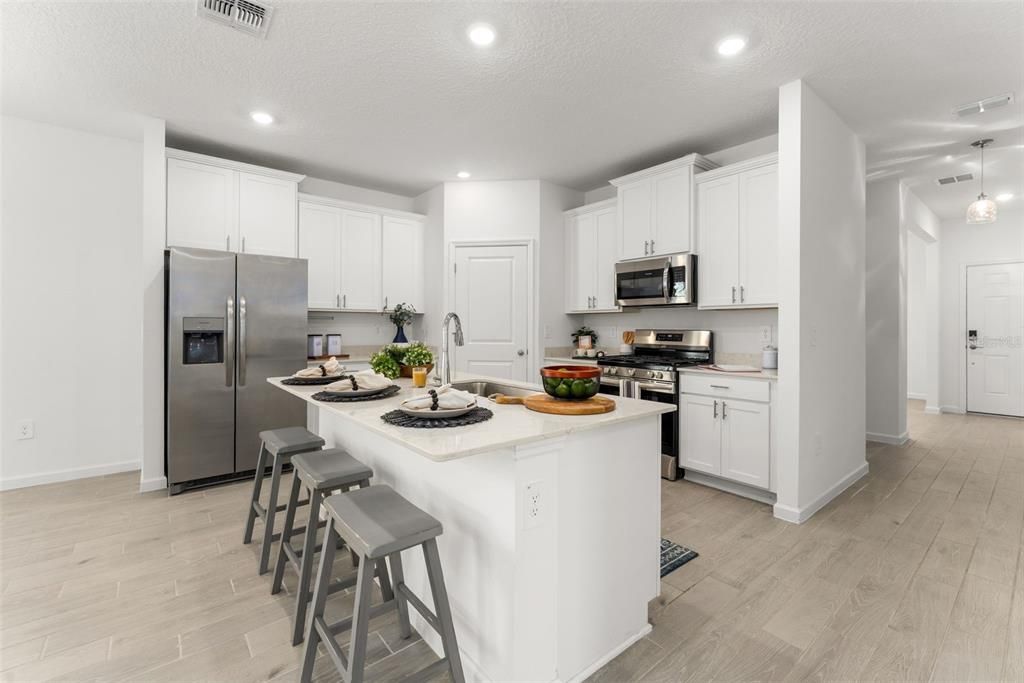 For Sale: $315,000 (3 beds, 2 baths, 2108 Square Feet)