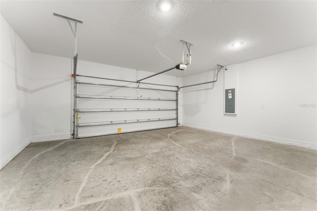 For Sale: $315,000 (3 beds, 2 baths, 2108 Square Feet)