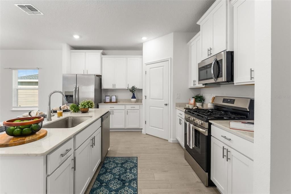 For Sale: $315,000 (3 beds, 2 baths, 2108 Square Feet)