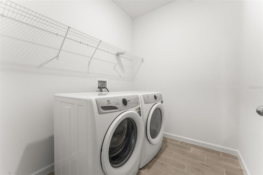 For Sale: $315,000 (3 beds, 2 baths, 2108 Square Feet)