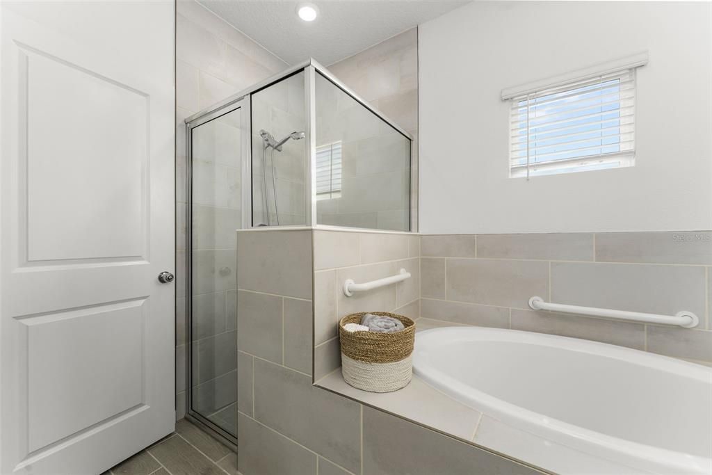 For Sale: $315,000 (3 beds, 2 baths, 2108 Square Feet)