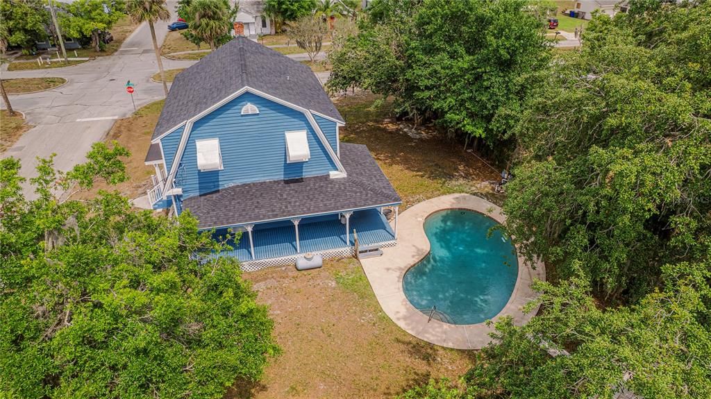 For Sale: $350,000 (4 beds, 2 baths, 2032 Square Feet)