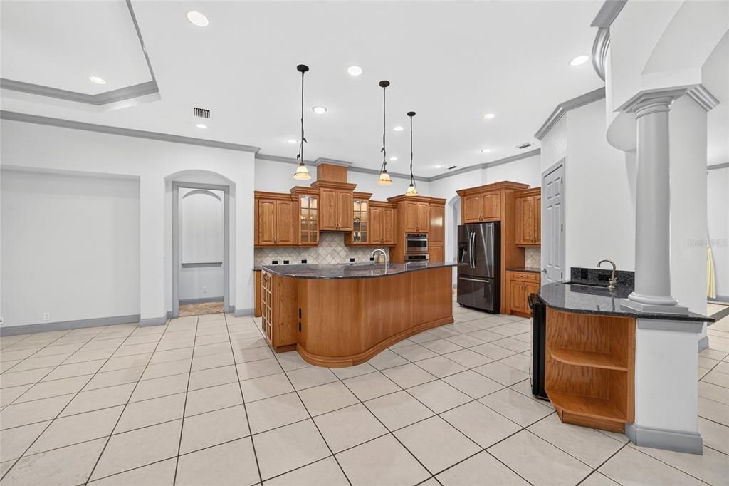 En Venta: $925,000 (4 camas, 4 baños, 3437 Pies cuadrados)